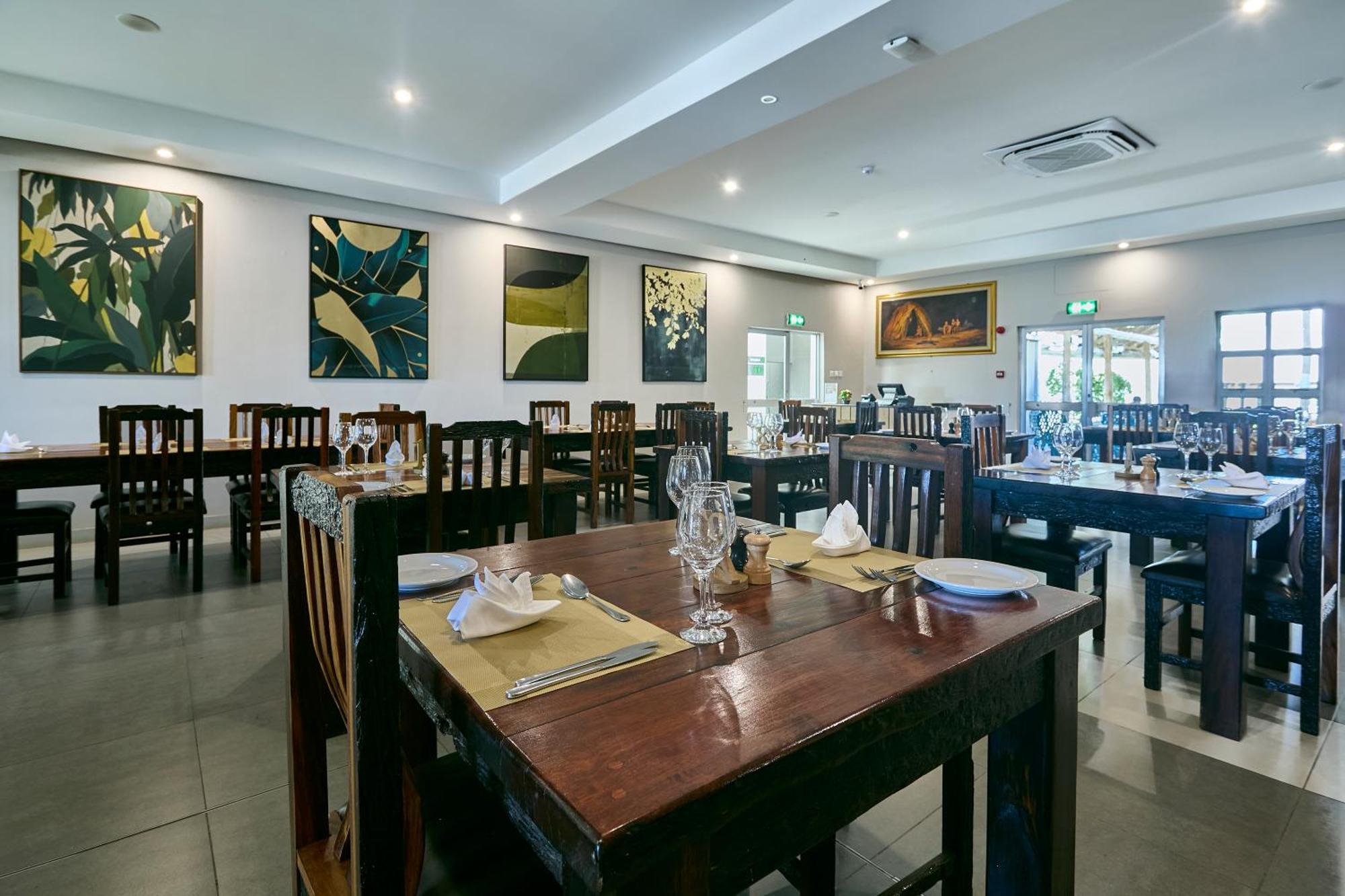 Kalahari Arms Hotel Khemsbok Kültér fotó