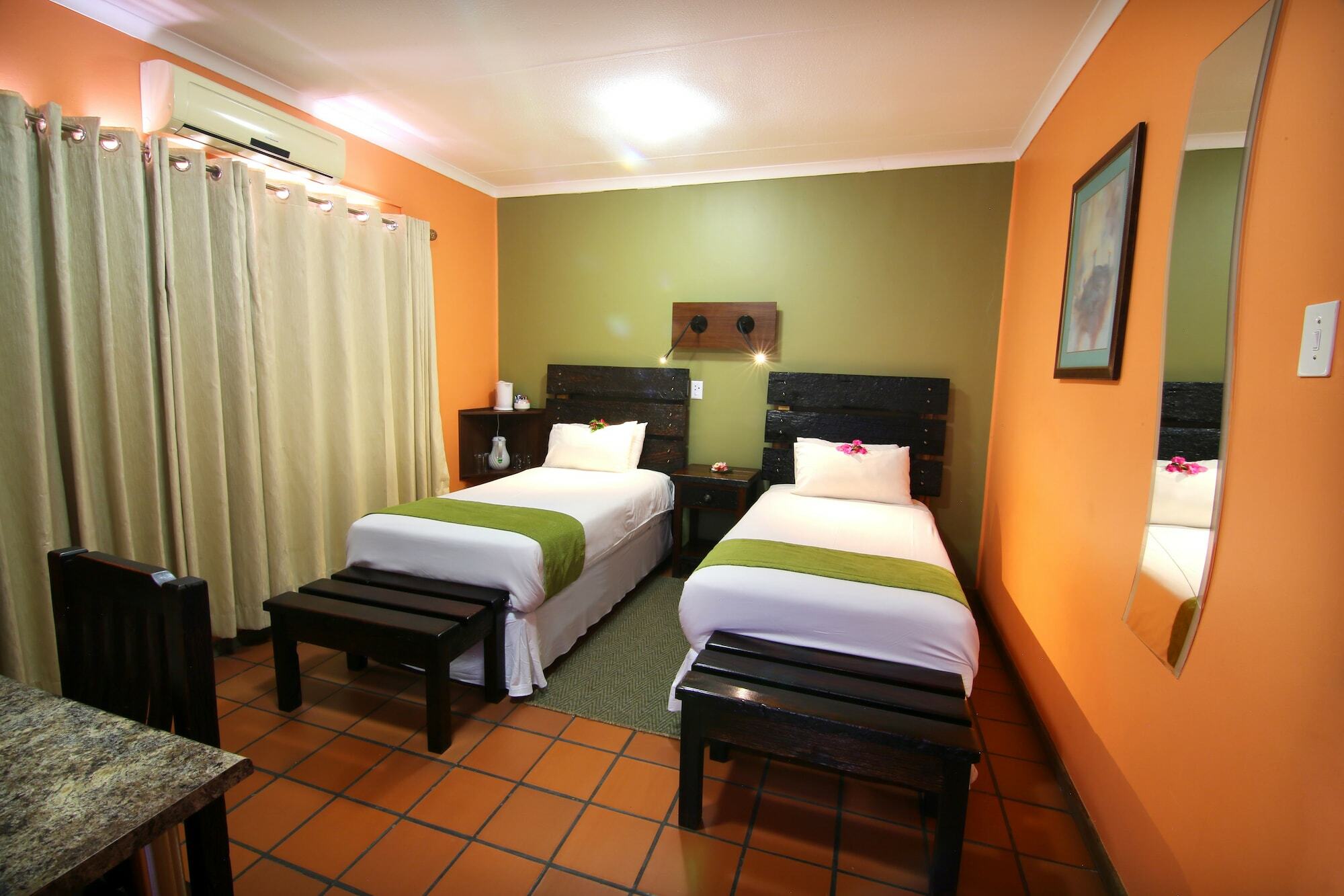Kalahari Arms Hotel Khemsbok Kültér fotó